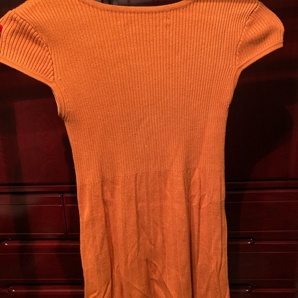 XS Orange sweater top - Picture 3 of 3